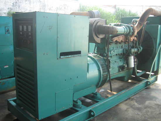 龙里租赁发电机- 发电机碳刷磨损的原因是什么