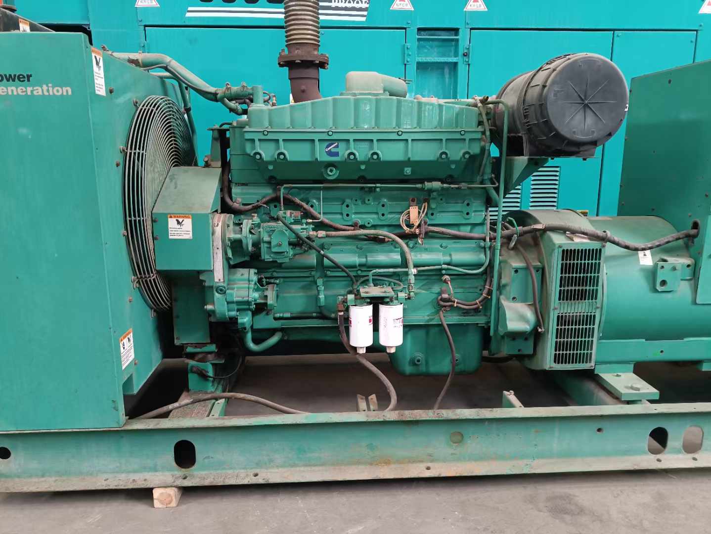 龙里过载会对 600kW 柴油发电机组造成哪些损害？