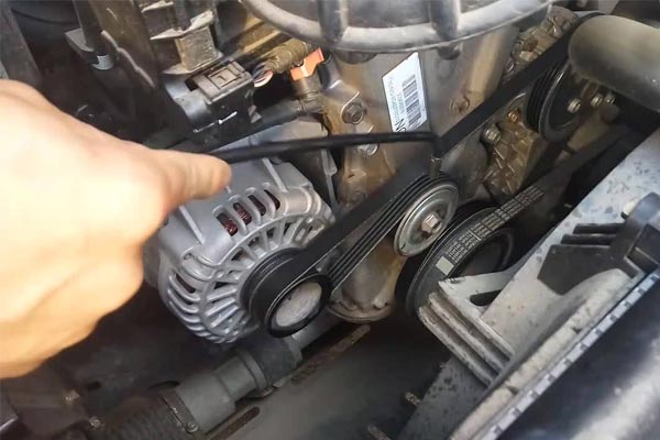 龙里转速传感器的工作原理是什么？