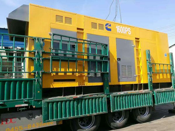 龙里测量水冷式机油散热器密封件尺寸时的注意事项有哪些？