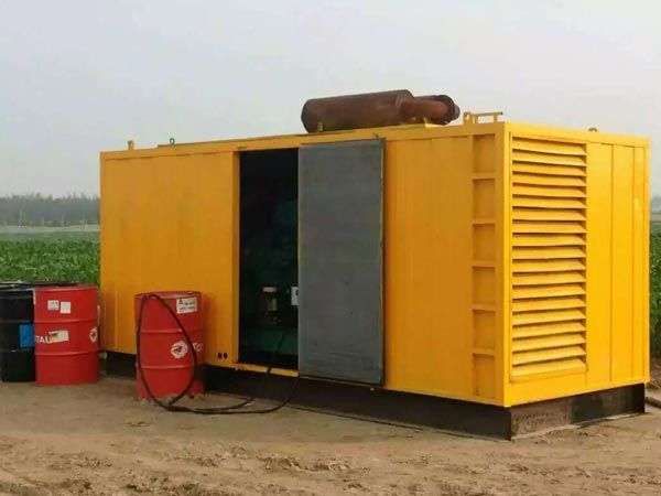 龙里安装新的水冷式机油散热器密封件有哪些注意事项？