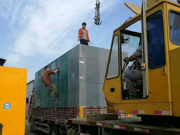 龙里更换水冷式机油散热器密封件的操作流程是怎样的？